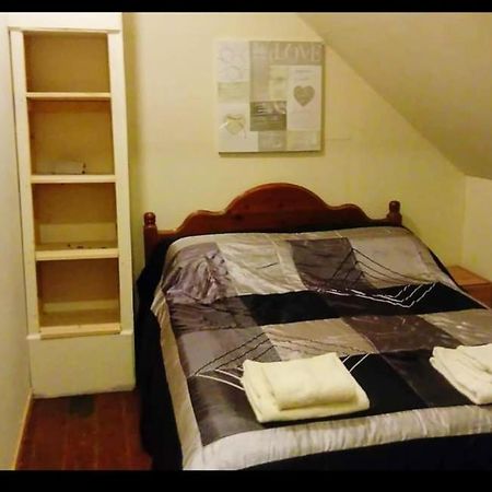 Gouarec Bed & Breakfast Lanrivain Exteriör bild